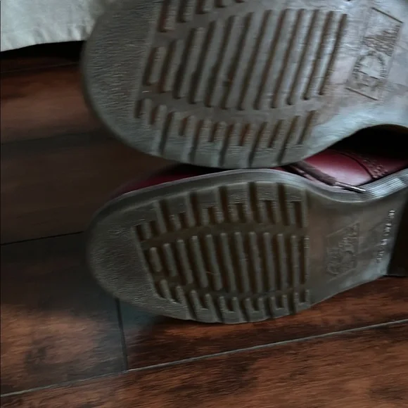 Dr. Martens Men's Burgundy Boots - Picture 5 of 11